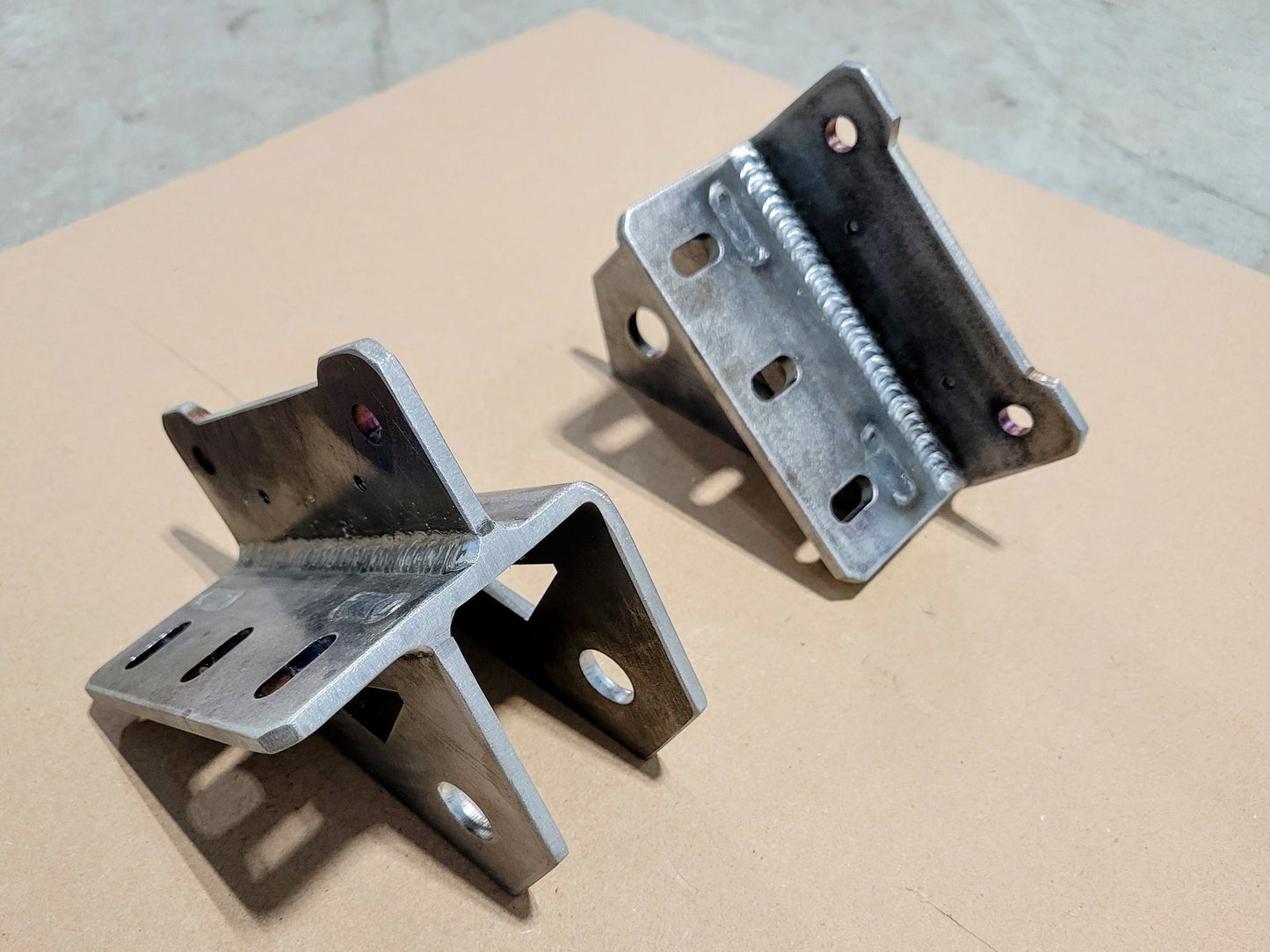 1999-10' GM 2500/3500 UCF Bolt On Traction Bar Kit