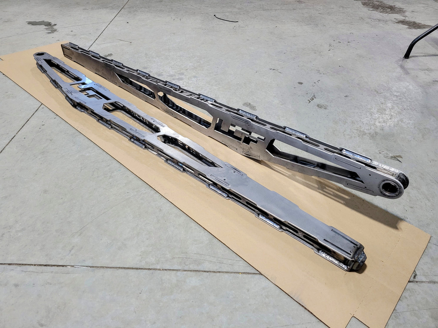 2011-2019' GM 2500/3500 UCF Bolt On Fabricated Traction Bar Kit