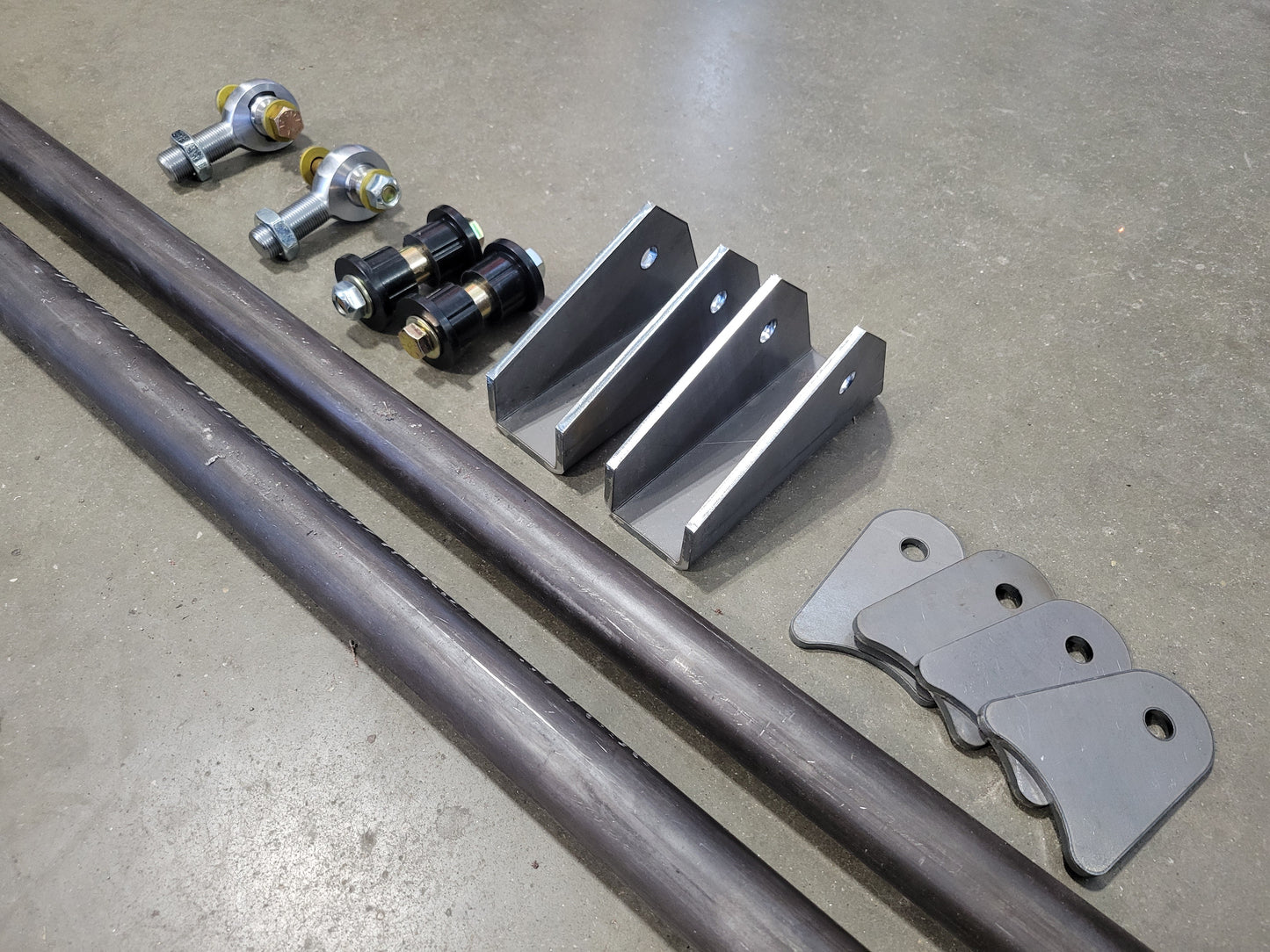 Universal 78in Weld On Traction Bar Kit